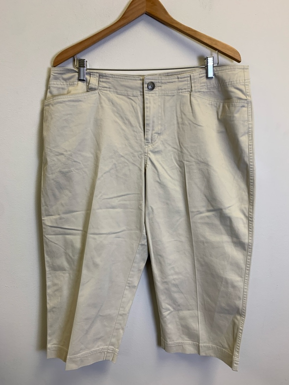 Columbia Cream Capris Womens Stretch Cotton Blend